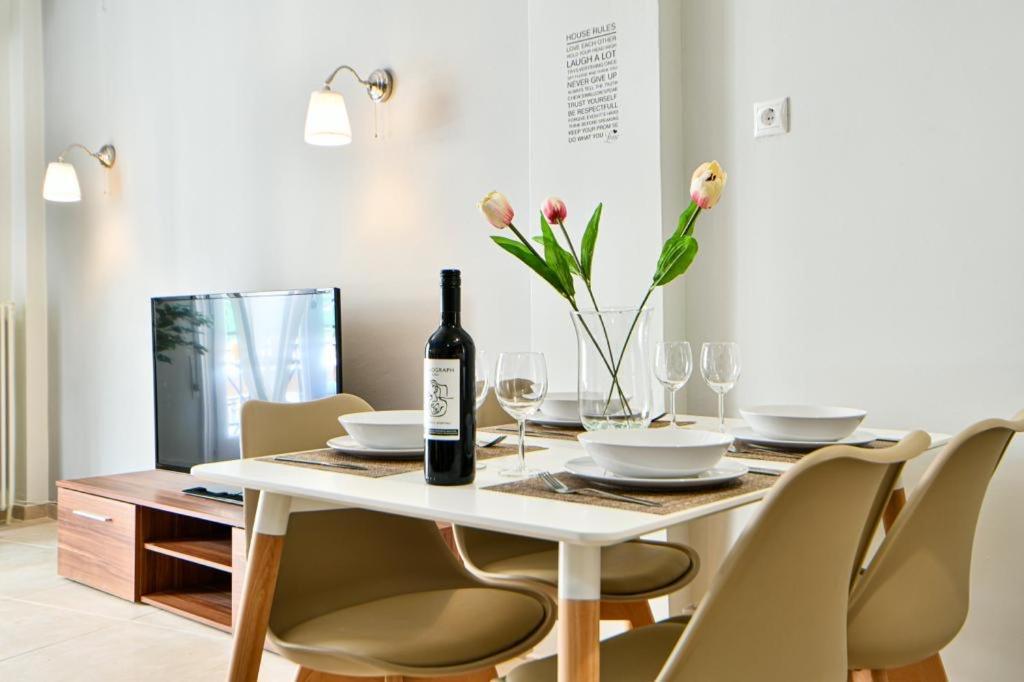 Ferienwohnung Renovated Flat In Athens Perfect Location Exterior foto